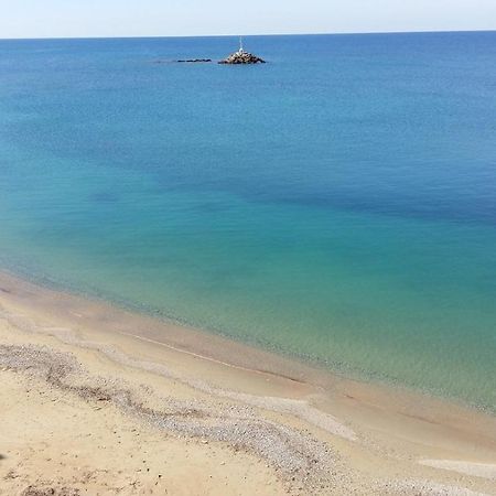 Io Luxury Pool & Hot Tub Suites Preveza Buitenkant foto